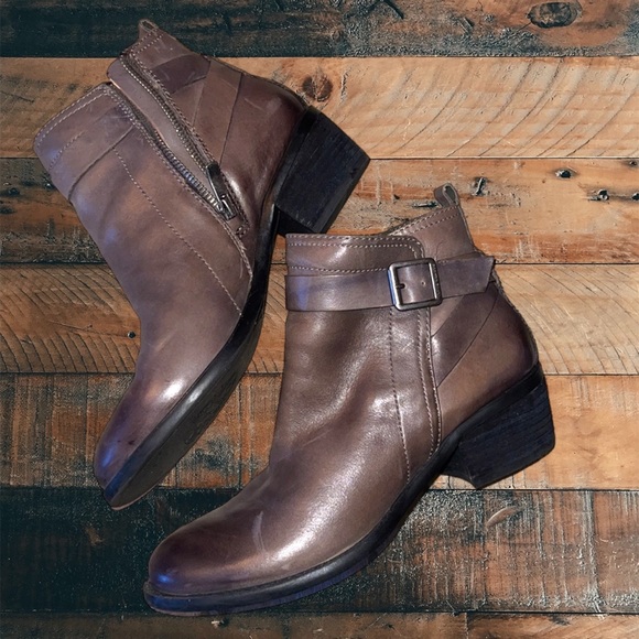 Vince size 8 bootie - Picture 4 of 4